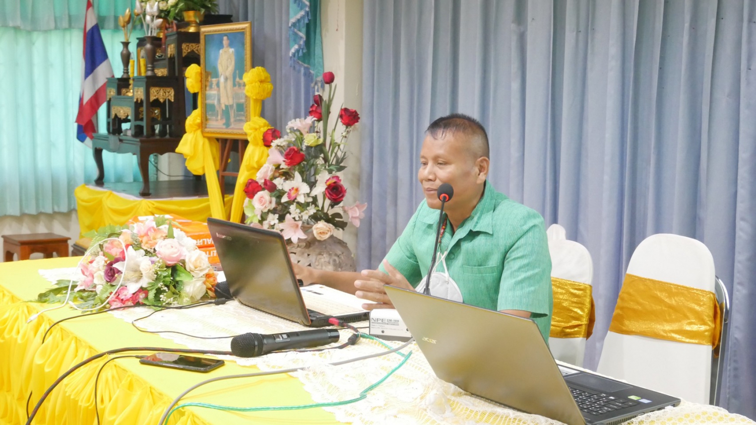โครงการขับเคลื่อนศูนย์การเรียนรู้เศรษฐกิจพอเพียง ด้านการศึกษาสู่สถานศึกษา