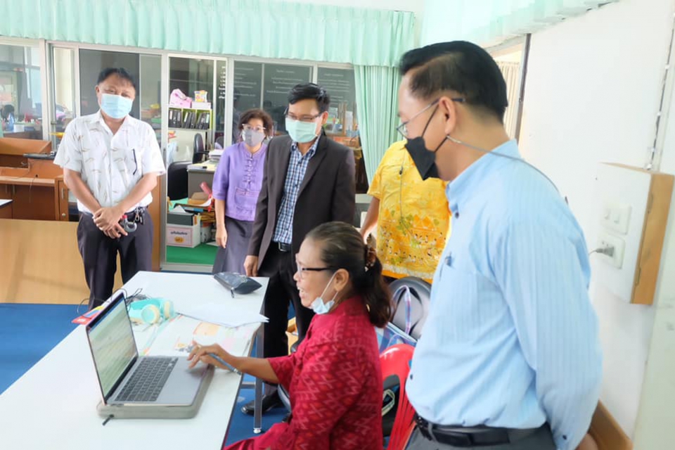 นิเทศการจัดการเรียนการสอนและให้กำลังใจคณะครูและนักเรียน ในการเรียนออนไลน์