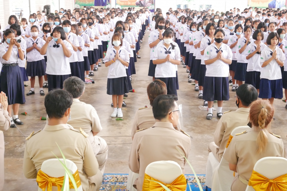 โรงเรียนกันทรวิชัยจัดพิธีไหว้ครู ประจำปีการศึกษา 2563