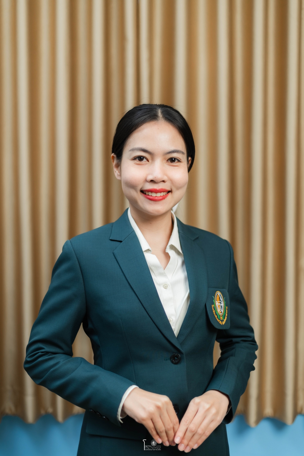 นางสาวชไมพร นาทองพูน