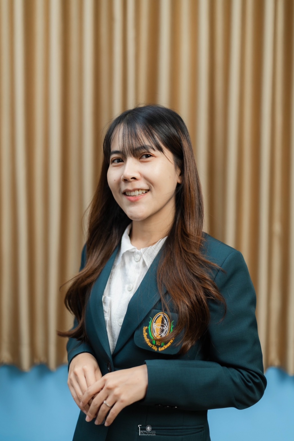 นางปวรินทร์ญาภรณ์ ขูรูรักษ์